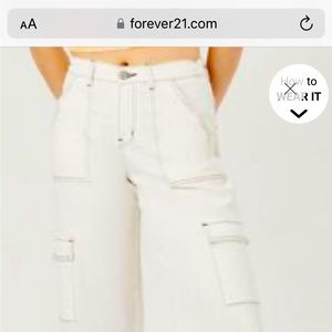 NWT Forever 21 - Size Large - Stylish Cream Cargo Pants